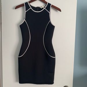 Monteau Dress black and white Size small